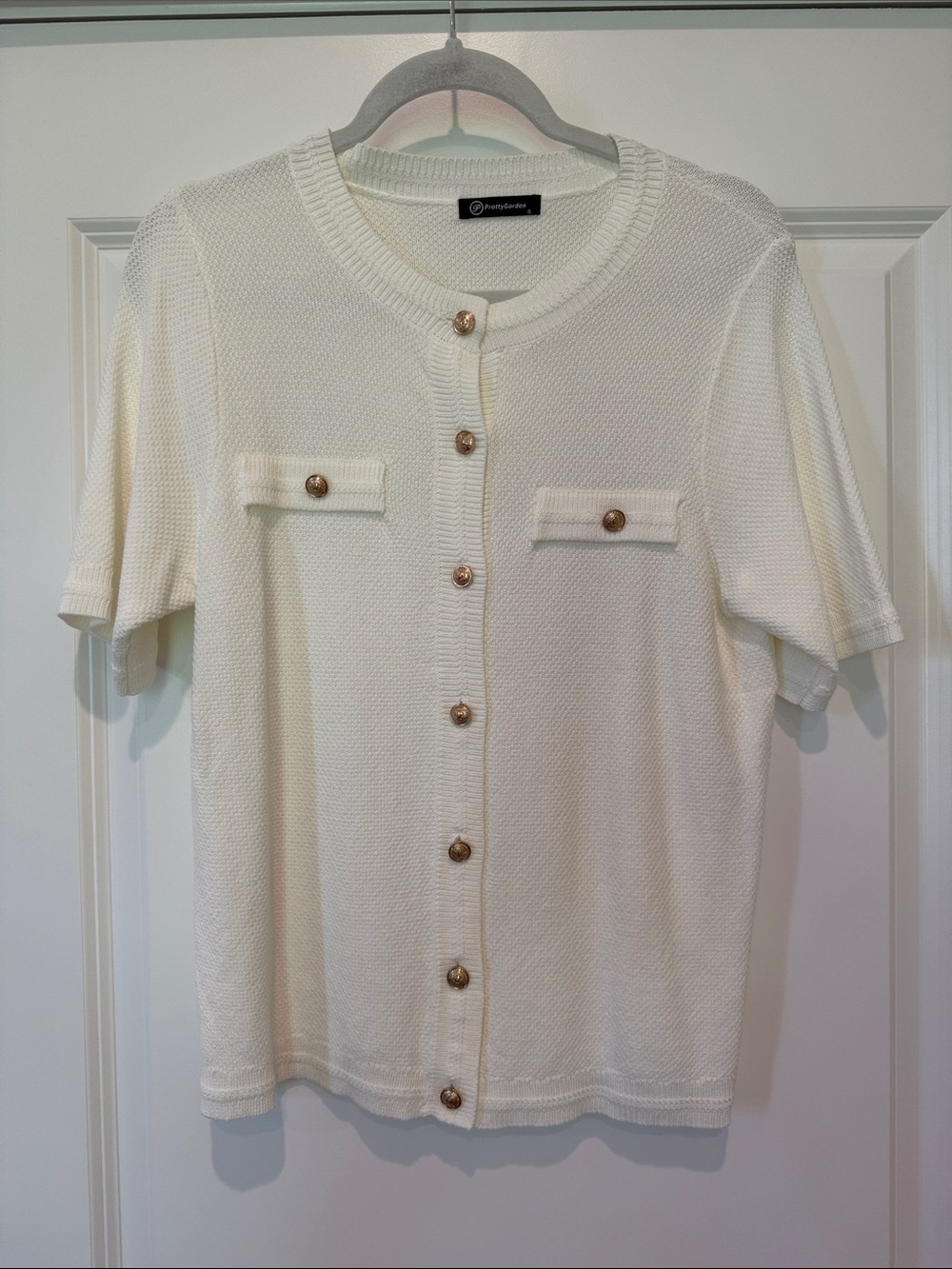 Round-Neck Short Sleeve Cardigan Blouse in Cream